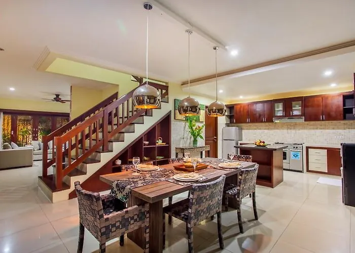 Villa Tiga Samudra *